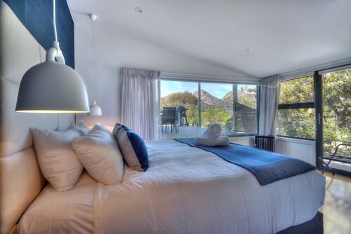 Specifically designed for luxury, outdoor bath on balcony, wood fire & wifi.