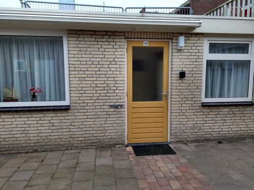 Zuidstraat 103D Westkapelle knusse zomerwoning 103D 2 volwassenen en 2 kinderen