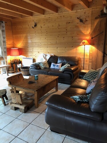 Chalet 4* 150m2 , Sauna , Piscine , Pistes proches
