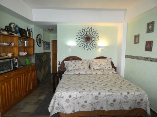 Fabulous Oceanfront Studio Condo - Lowered 2021 high season rates