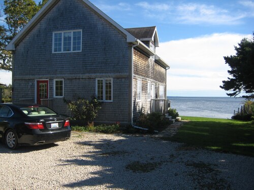 Oceanfront Home in Hubbards -30 Minutes From Halifax