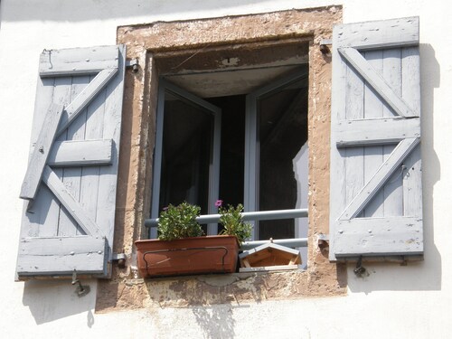 La Maison Felix est un chalet idyllique du 18ème siècle au pied de Cordes sur Ciel
