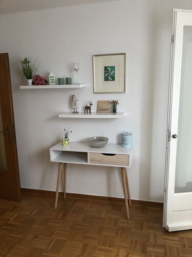Schöne große Wohnung mit Garten und Terrasse/ eigener Eingang