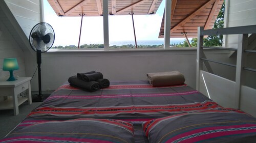 Belle villa typique des Antilles vue sur mer des Caraïbes/piscine à débordement