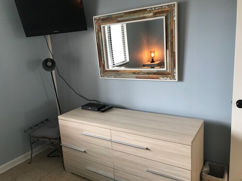 CLEAN OCEANFRONT!! Beautiful 2/2 Cabana Unit Steps from the Beach!