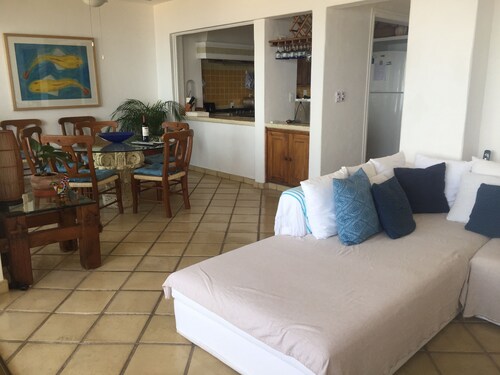SPECIAL OFFER! Beautiful apartment Oceanfront at Playa Esmeralda