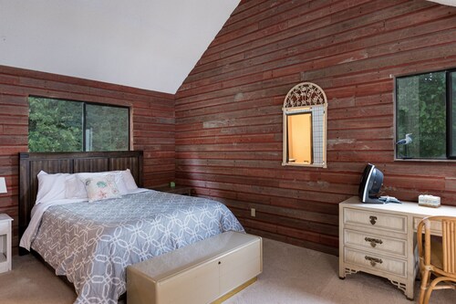 Waterfront Beach House, Whidbey Island Langley
