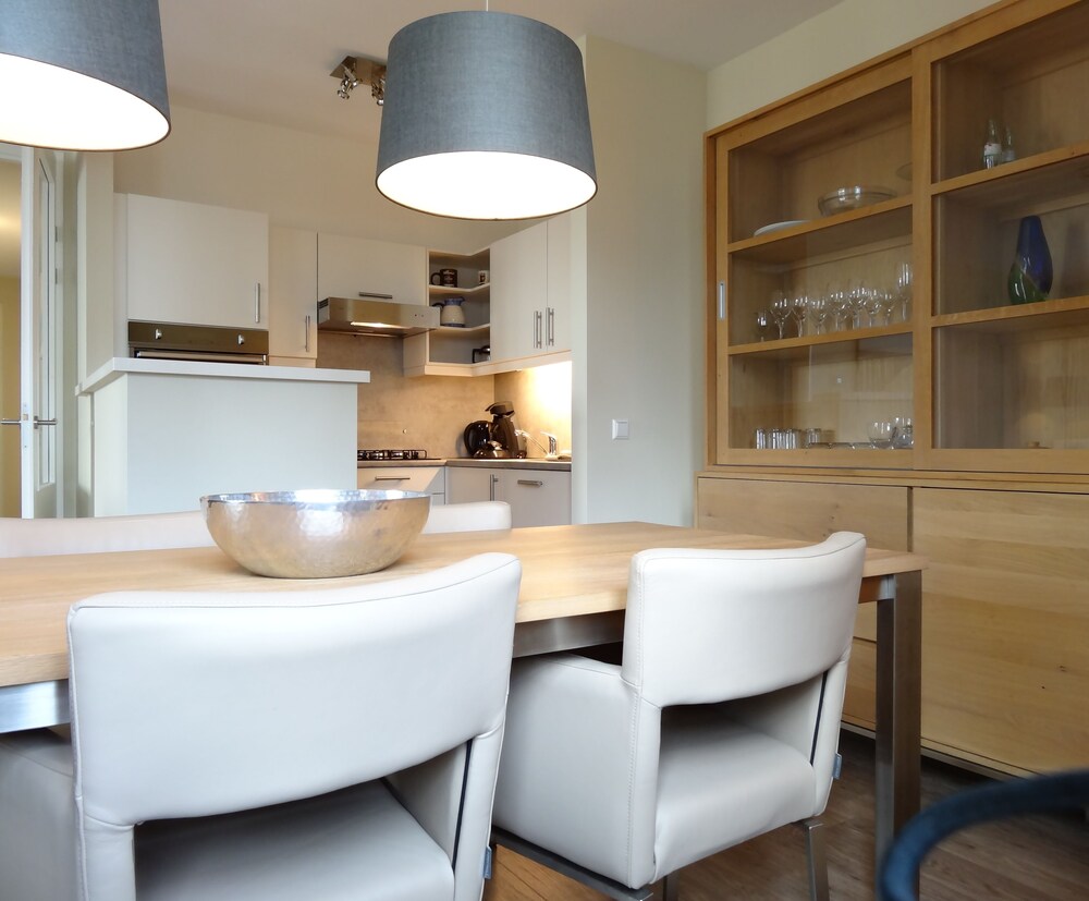 Woonruimte: Klassiek appartement, Toegankelijk voor mindervaliden, uitzicht op tuin