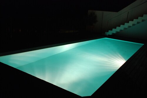 Lyxig villa upp till 8 personer, med privat pool vid havet