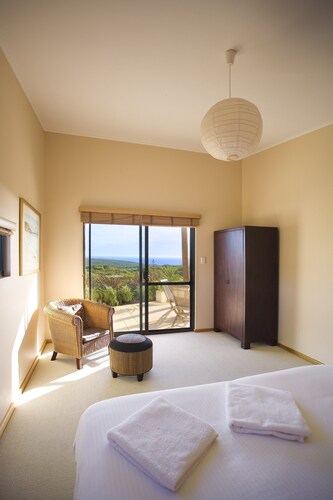 Fantastic Panoramic Ocean Views