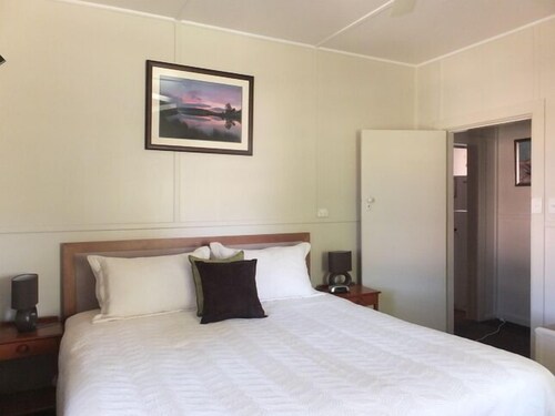 Rivers Edge Pet Friendly Cottage Tumut