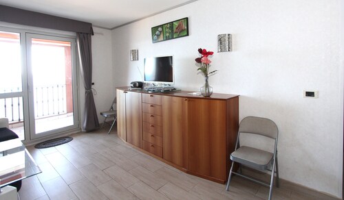 Superbe appartement de 3 pièces climatisé face à la mer PROMENADE DES ANGLAIS
