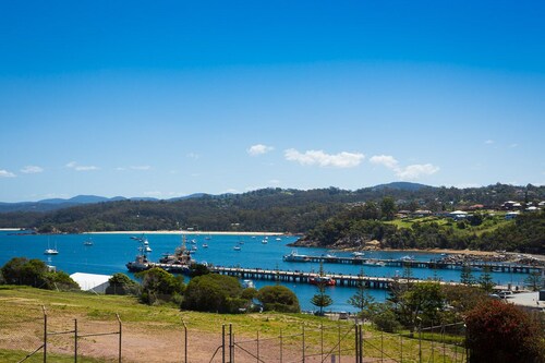 Snug Cove Villas, 2 Bedroom with loft & Stunning Views 3+ nights