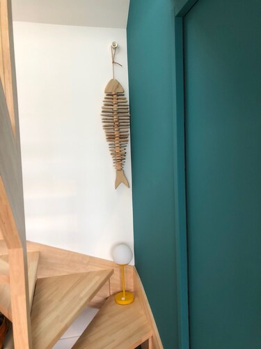 Maison avec Terrasse au bord de l'eau pour 4 personnes .