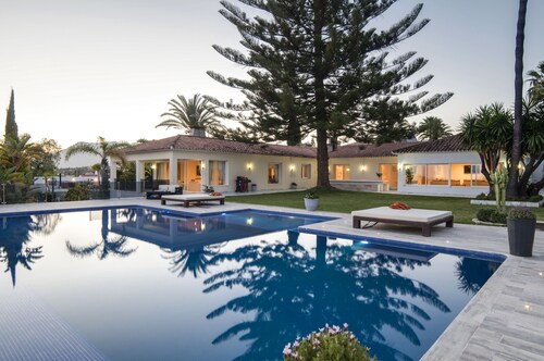 Exclusive 5star sea view villa Elviria