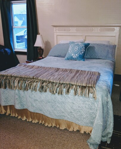 Bungalow With Luxury Appointments, Great Price!