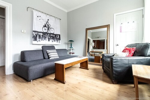 Cozy Private Suite in the heart of Downtown Hamilton
