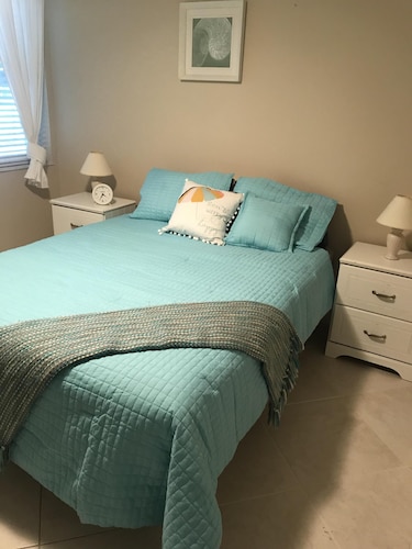Sandy Toes Beach House special discounted rates