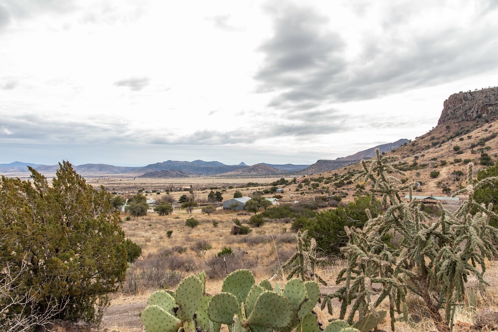 House, 4 Bedrooms, Patio (Alpine Altura Vista in the Big Bend o) - Featured Image