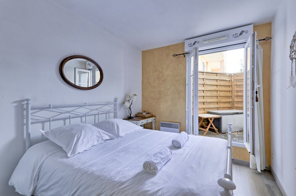 Apartment - Room