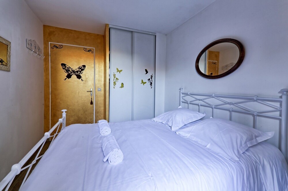 Apartment - Room