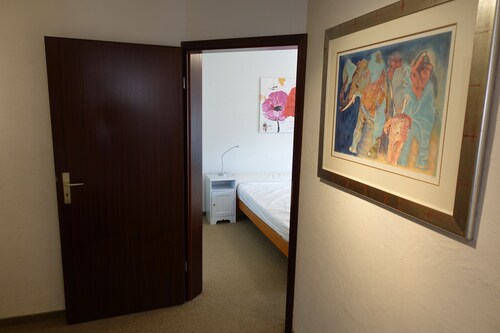 Quiet & central–ideal starting point for swimmers & adventurous people