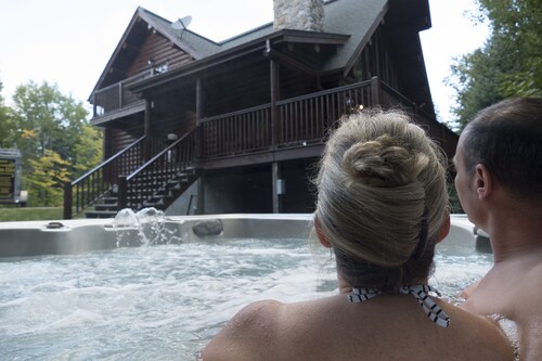 Dream vacation in log cabin at Lake Mont Tremblant, Canada