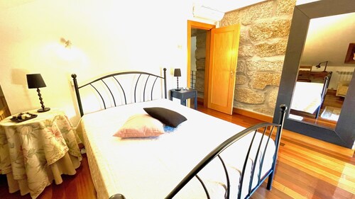 Spacious Villa Private POOL Diving Board Veranda BBQ Internet Games Room