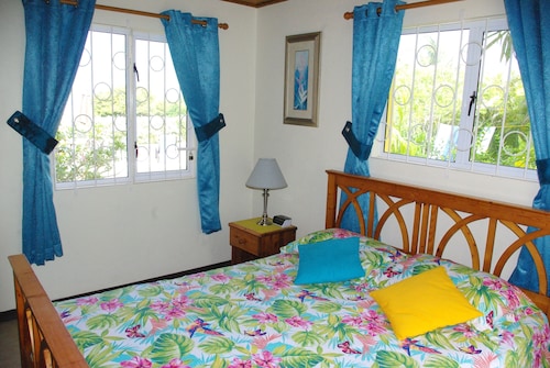 **SUMMER SALE** Stunning 3 Bed Child Friendly Villa, Private Pool. St James,