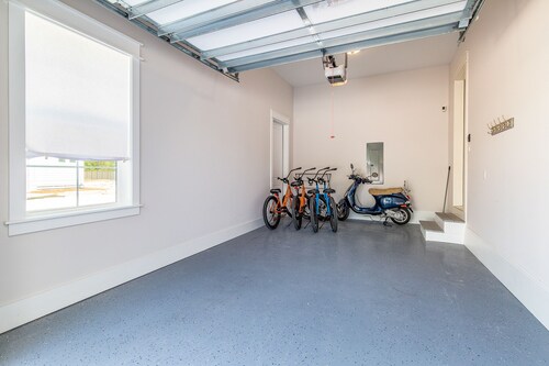 Luxury 30A Grayton Beach ~4 Bikes ~1mile to Beach ~ 4BR GRAYTest 30A Beach House