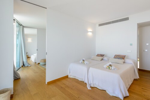 ** Casa Cel Post ** Beautiful views and ideal location.