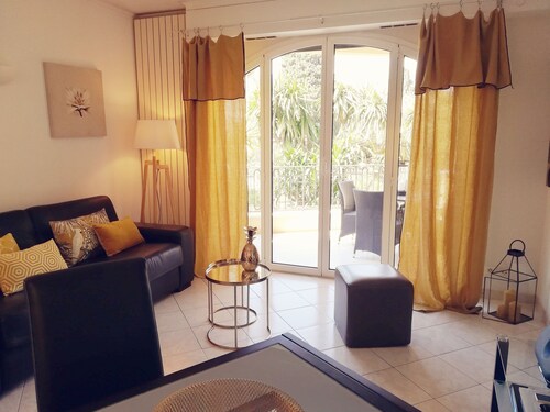 On a magical peninsula, luxurious romantic flat, St Jean Cap Ferrat