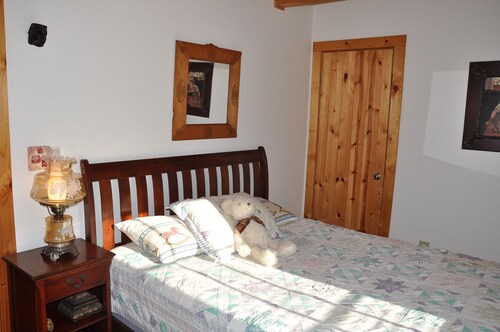 MAKING MEMORIES FOR NATURE’S CONNECTION EXPERIENCE. DOG FRIENDLY & HT