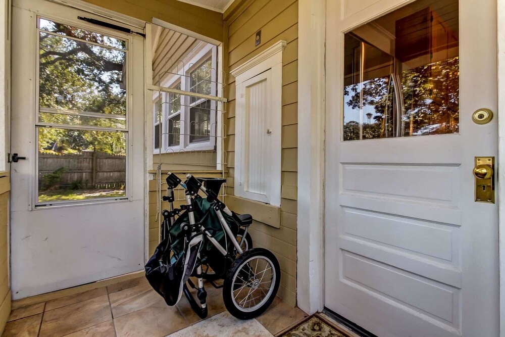 House, 3 Bedrooms - Hotel Entrance