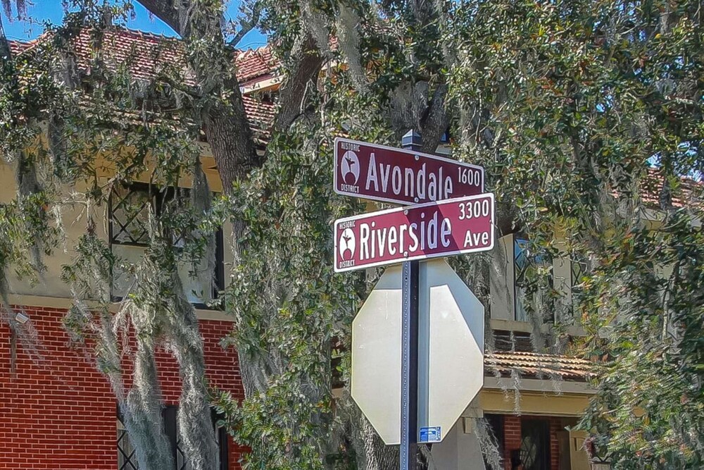 House, 3 Bedrooms - Street View