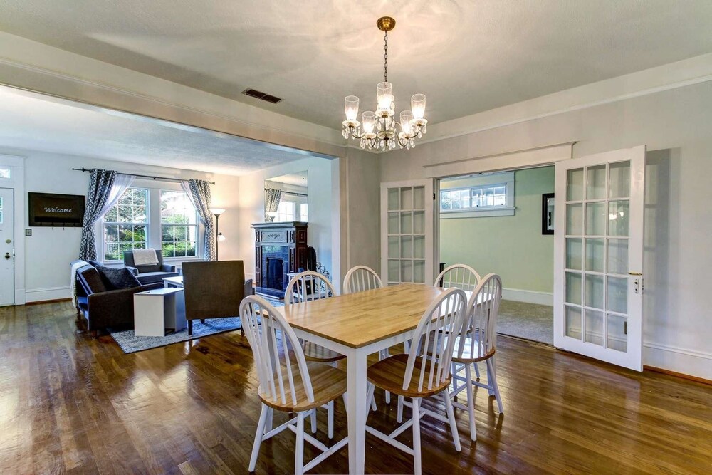 House, 3 Bedrooms - In-Room Dining