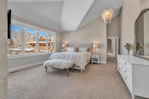 Luxury Cherry Creek Home! 1 block to Wash Park, Minutes to Downtown