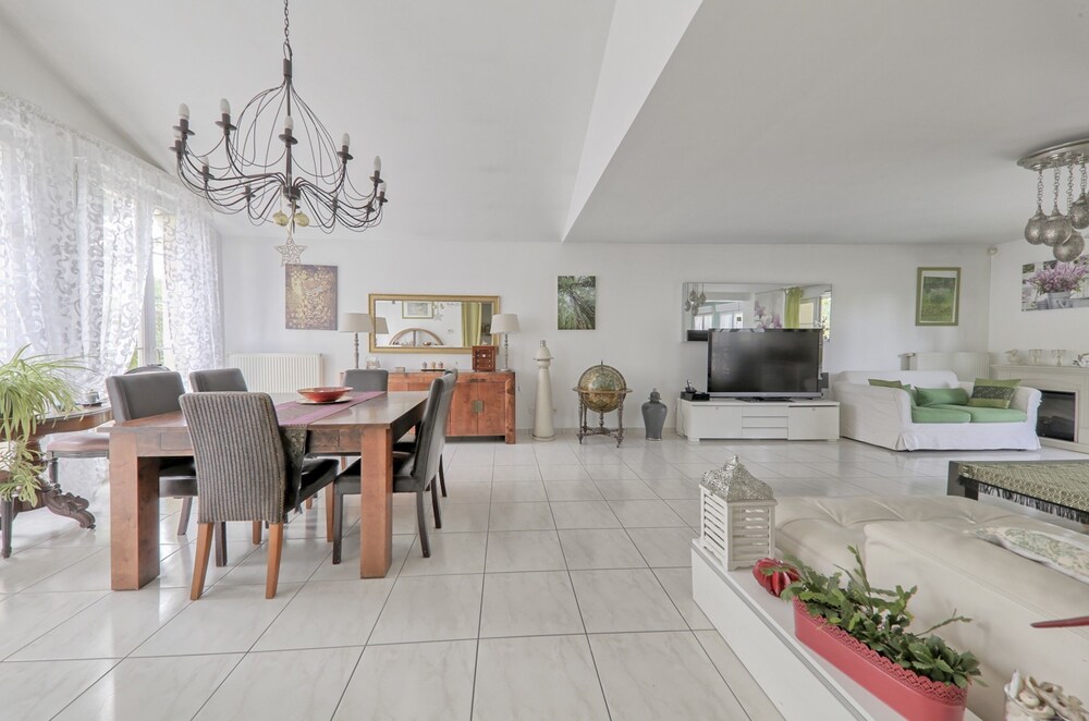 House - Living Room