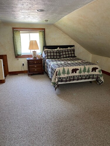 Beautiful Year-Round Home on the South Shore of Hubbard Lake