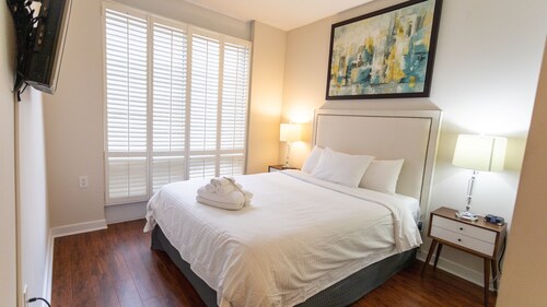 Altitude Suites Yorkville by Teristo Group