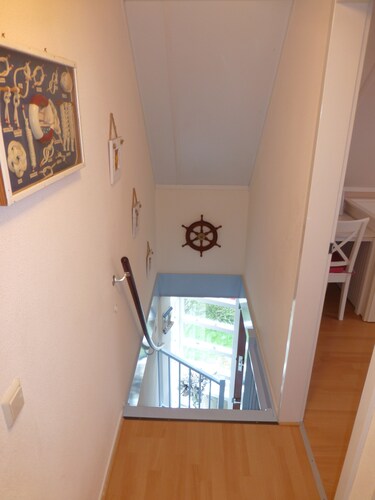 ** Vakantiehuis IJsselmeer **, liefdevol ingericht met tuin u. Steiger. Fi!