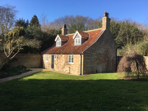 Roadside Cottage - Period Property in Beautiful Rural Location