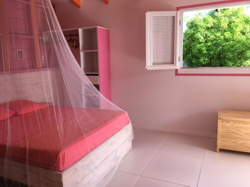 BUNGALOW HELICONIA proche de la plage