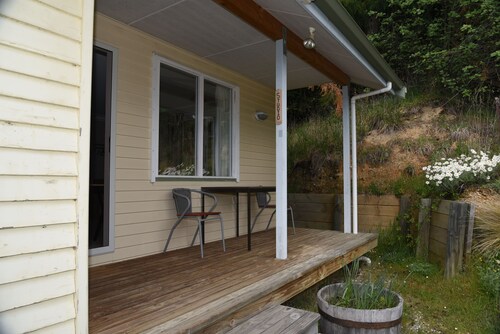 Studio Unit, well placed in Naseby