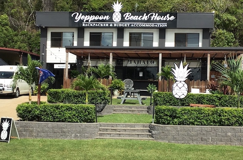 Yeppoon Beachhouse - Hostel