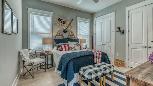 Brand new beach home 30A / A 5 minute walk to the new Dune Allen Beach access