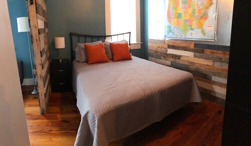 Unique 2 bedroom condo | water view of New Bern