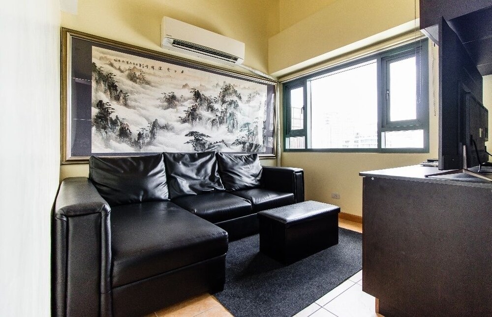 Modern BGC Manila Loft (26M2) - Featured Image