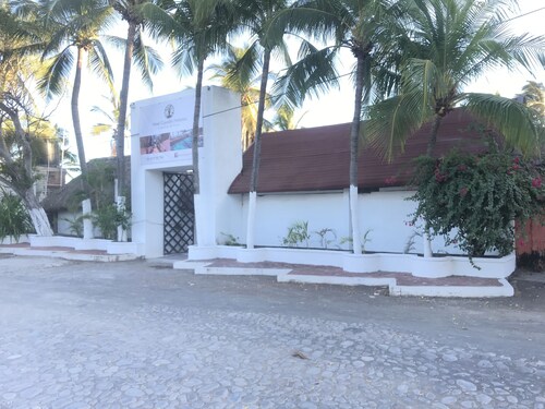 Hotel Cuyutlan Holistico