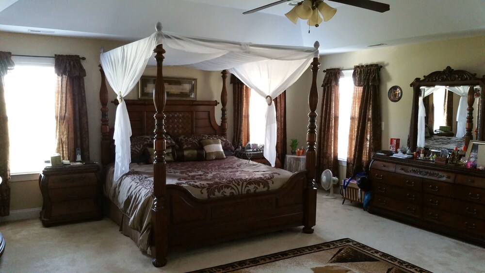 Apartment, 2 Bedrooms - Featured Image